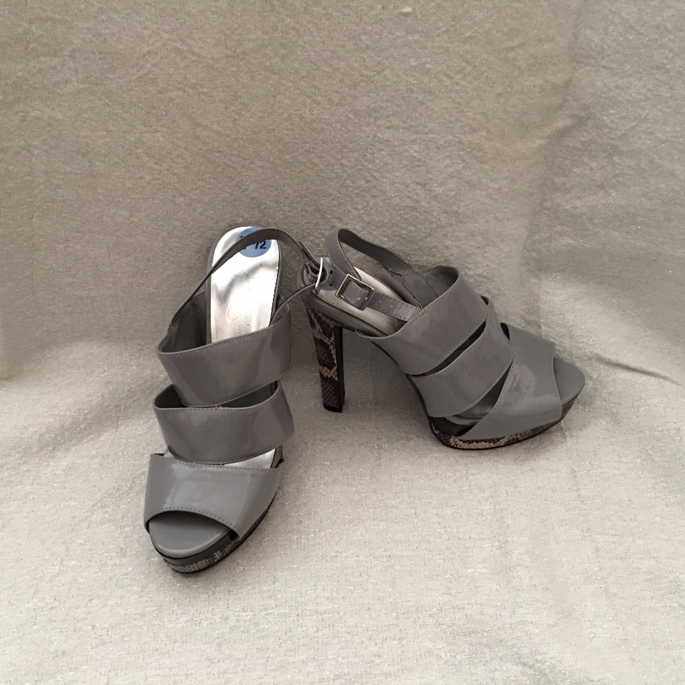 Jessica Simpson Grey and Leopard Print High Heels